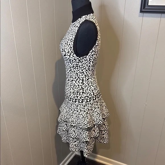 B6 MICHAEL Michael Kors Women’s XS Monochrome Patterned Midi Peplum Dress - Picture 3 of 7